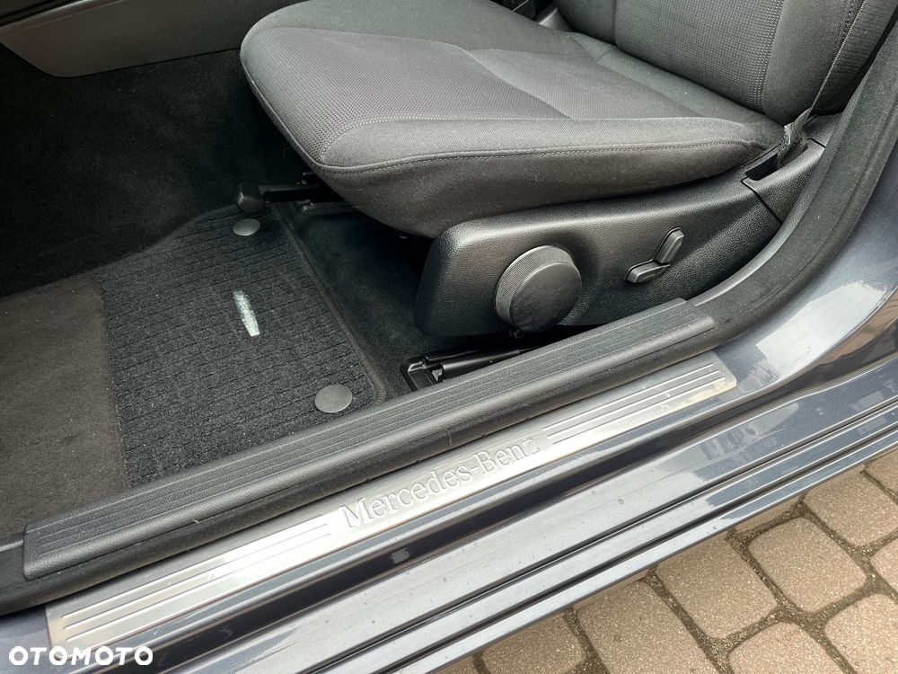 Mercedes-Benz Klasa C 180 Kompressor BlueEFFICIENCY - 35