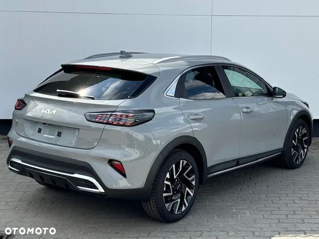 Kia XCeed 1.6 T-GDI Tribute DCT - 4