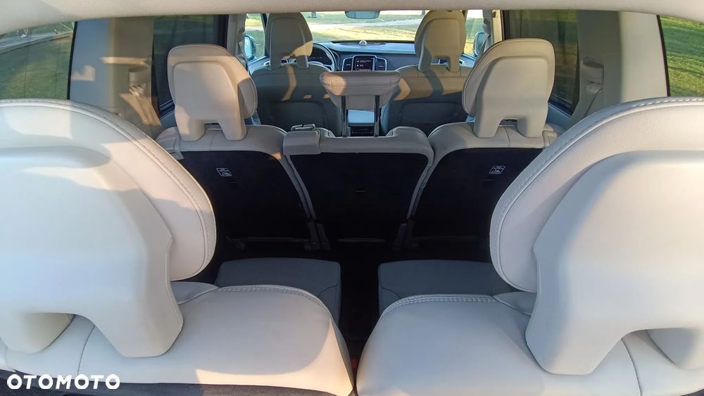 Volvo XC 90 - 19