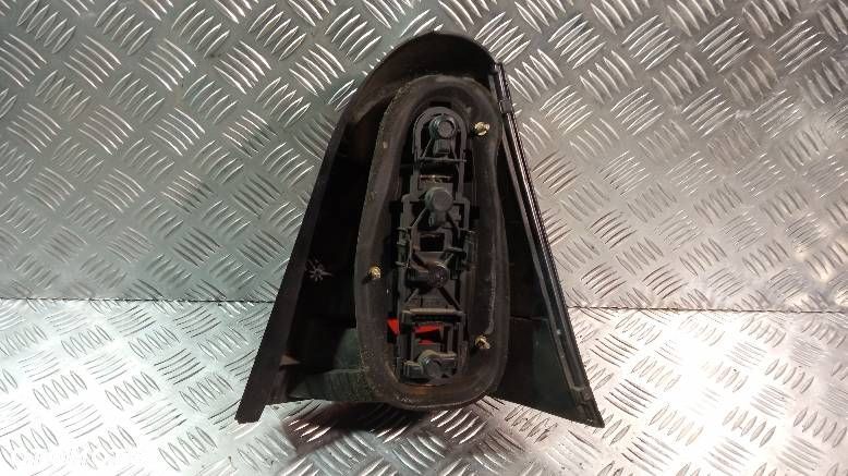 LAMPA LEWA TYLNA MERCEDES W168 - 2