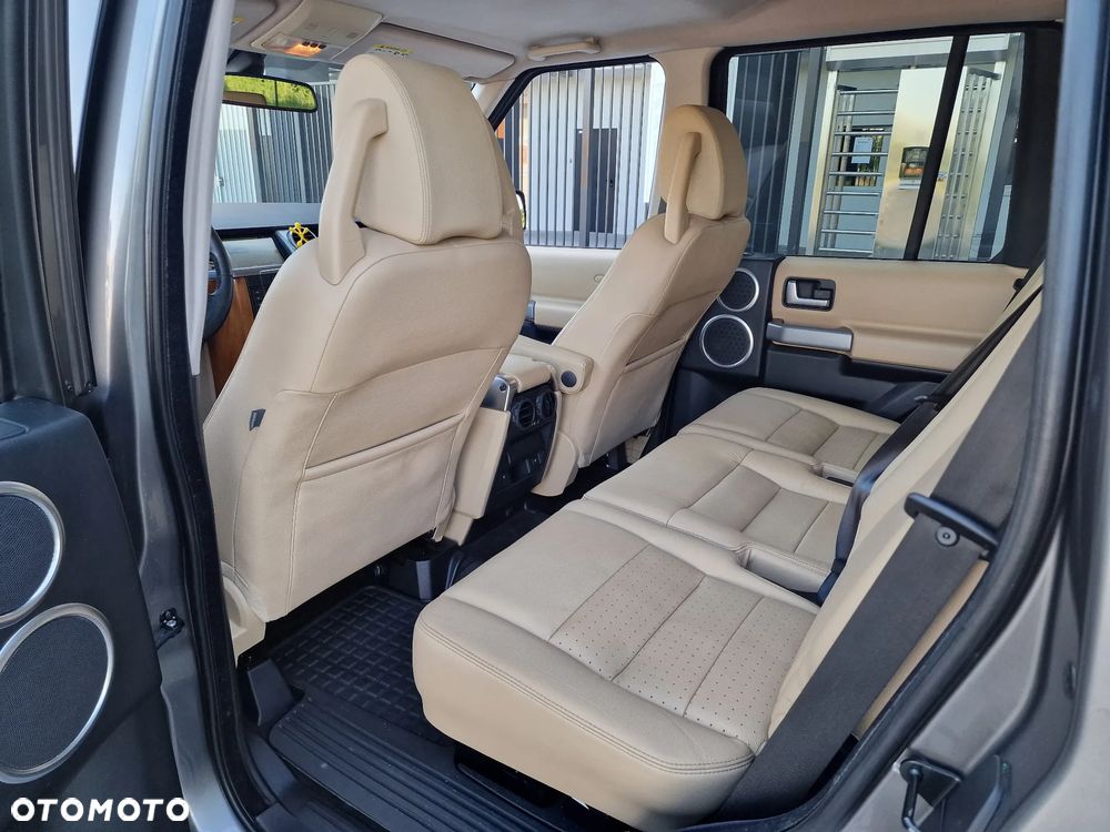 Land Rover Discovery 2.7D V6 HSE - 12