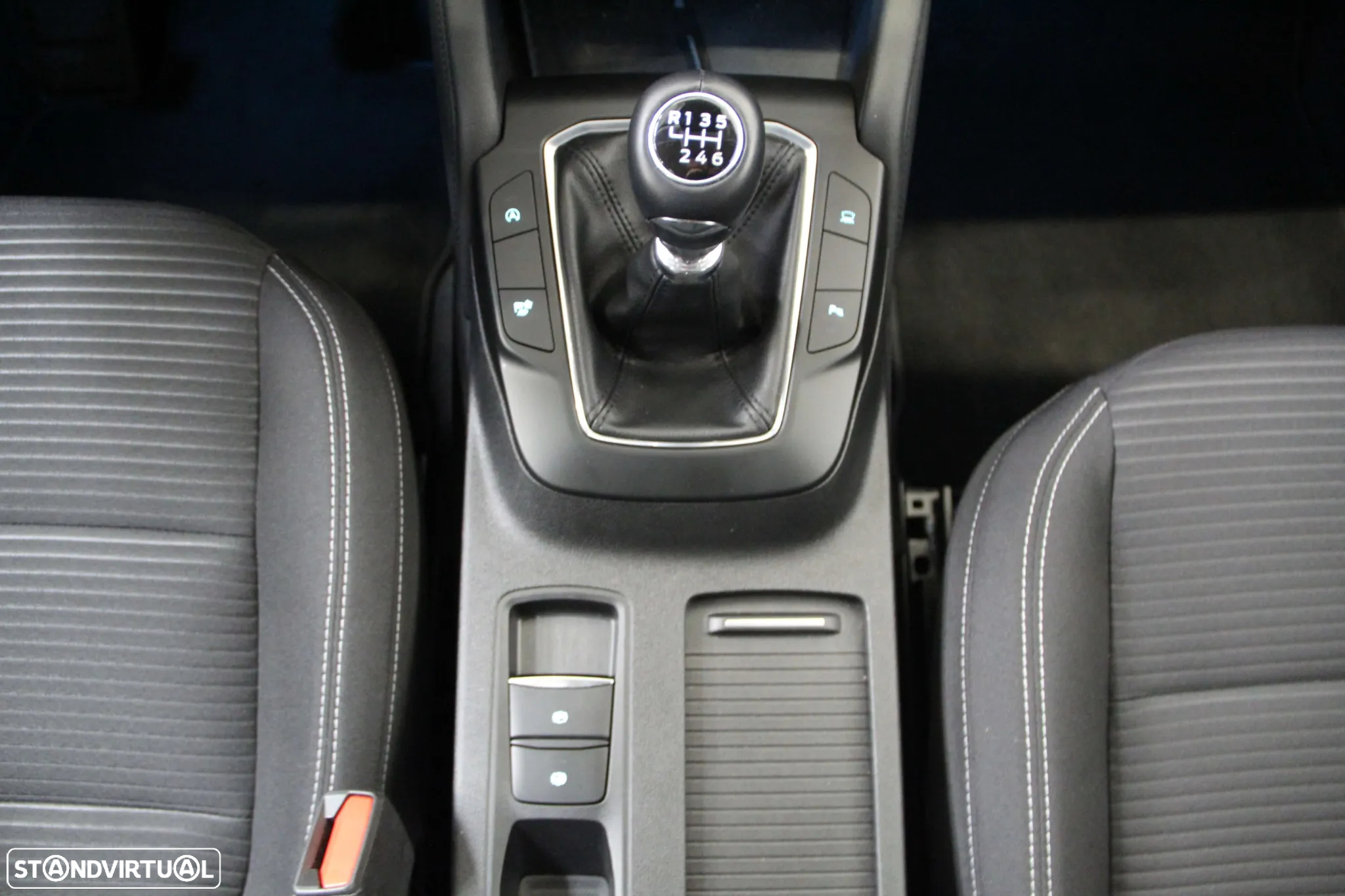 Ford Kuga 1.5 TDCi EcoBlue Titanium - 17