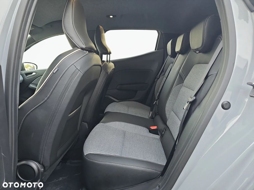 Renault Clio 1.6 E-TECH Techno - 28