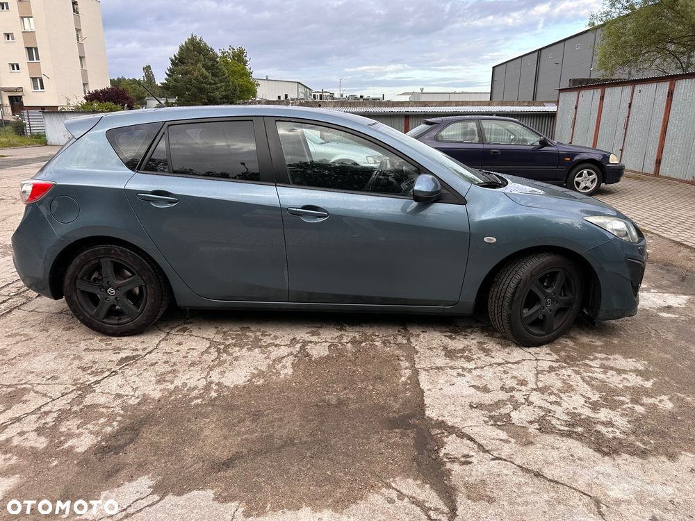 Mazda 3 2.2 MZR-CD DPF Sports-Line - 2