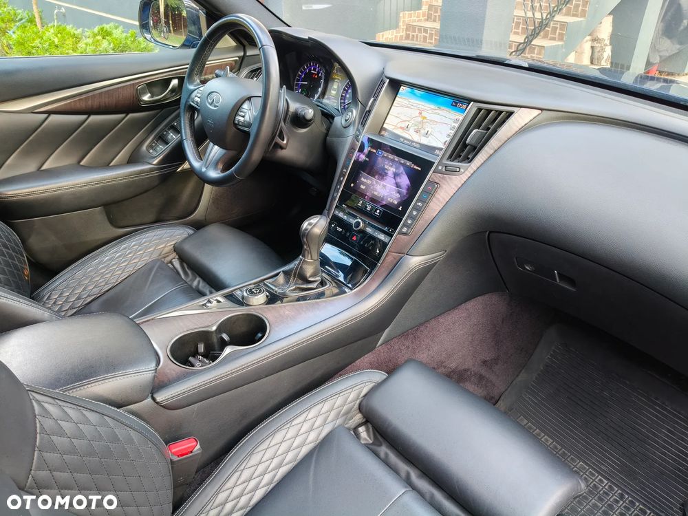 Infiniti Q50 Hybrid AWD Premium - 31