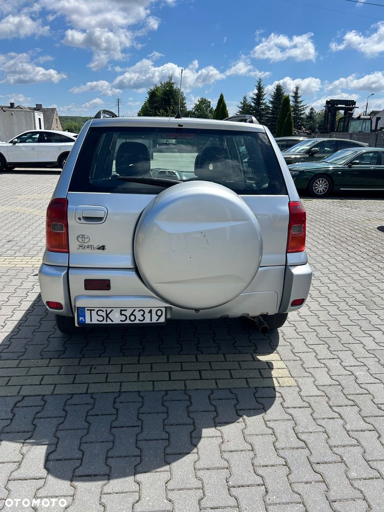 Toyota RAV4 2.0 D-4D 4x4 - 5