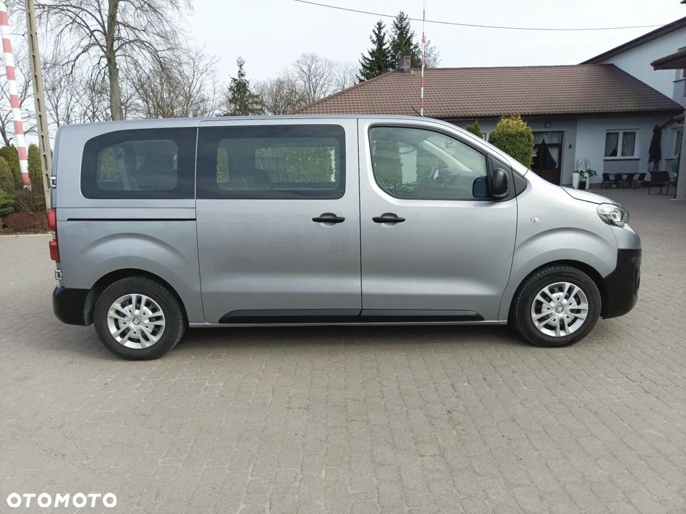 Peugeot Traveller 1.5 BlueHDi Long Business - 23