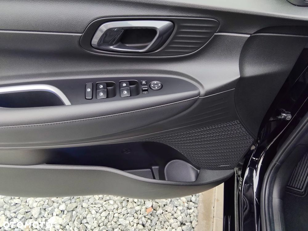 Hyundai i20 1.0 T-GDI 48V-Hybrid Intro - 11