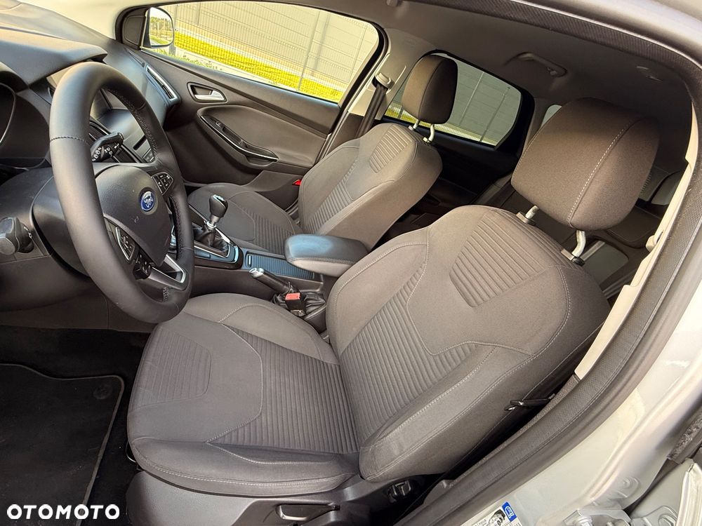 Ford Focus 1.5 EcoBoost Titanium ASS - 24