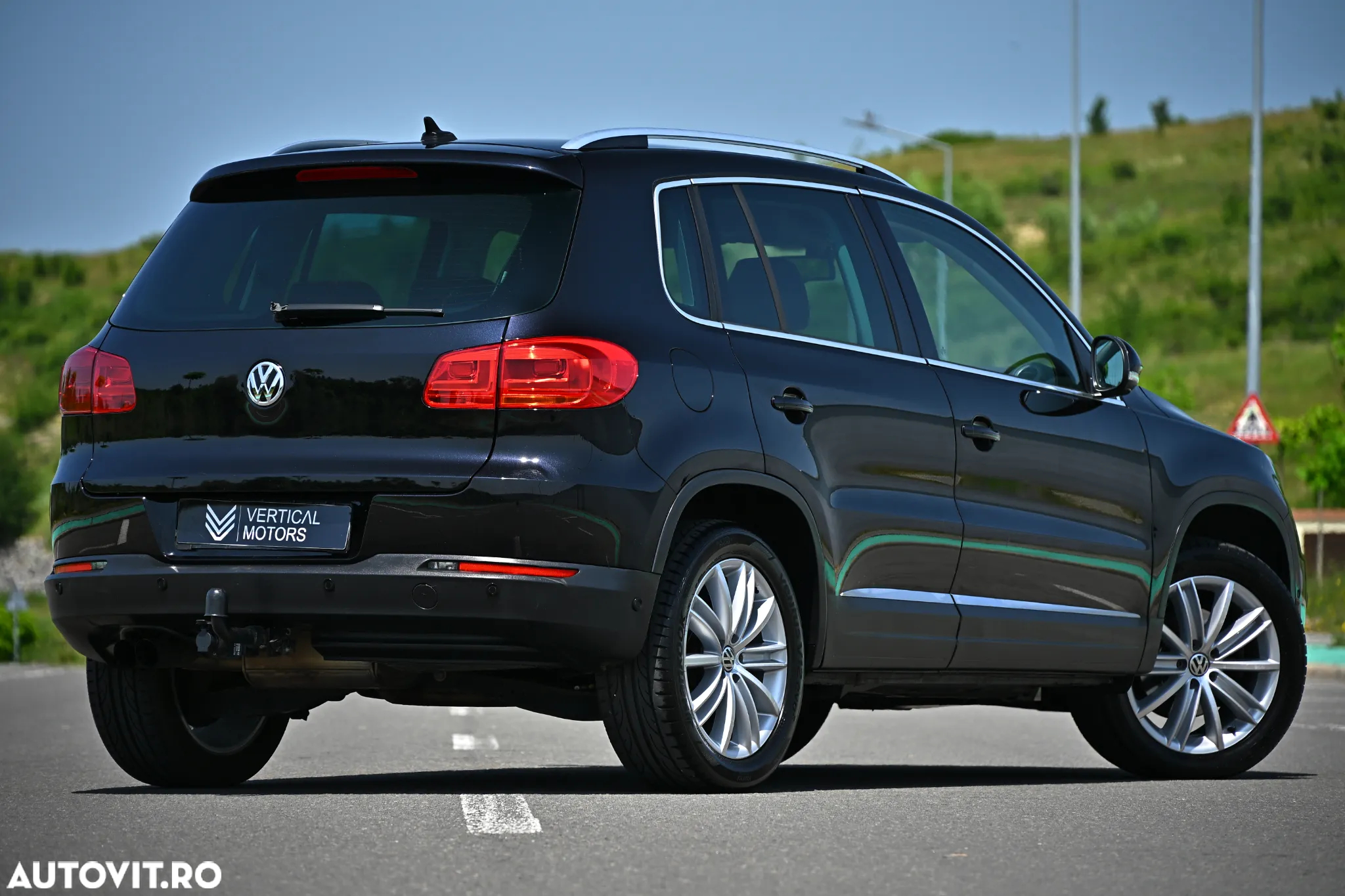 Volkswagen Tiguan 2.0 TDI 4Motion DSG Sport & Style - 10