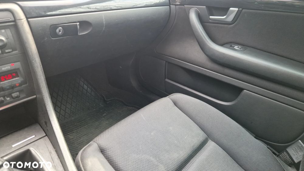 Audi A4 Limousine - 21