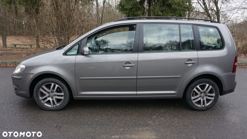 Volkswagen Touran 1.9 TDI Conceptline - 6