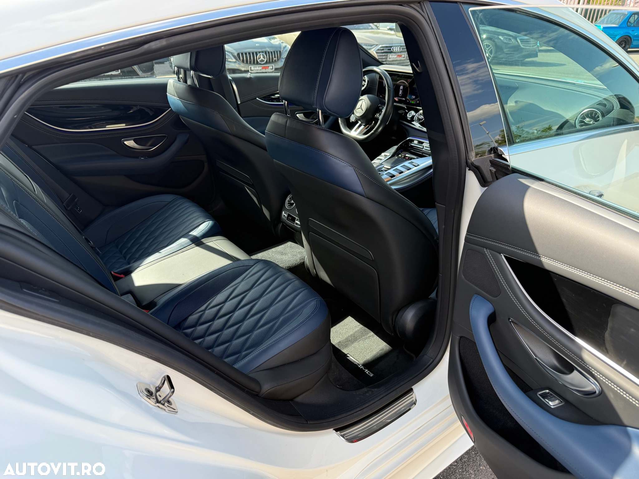 Mercedes-Benz AMG GT 53 4Matic+ Coupe Speedshift TCT 9G - 13
