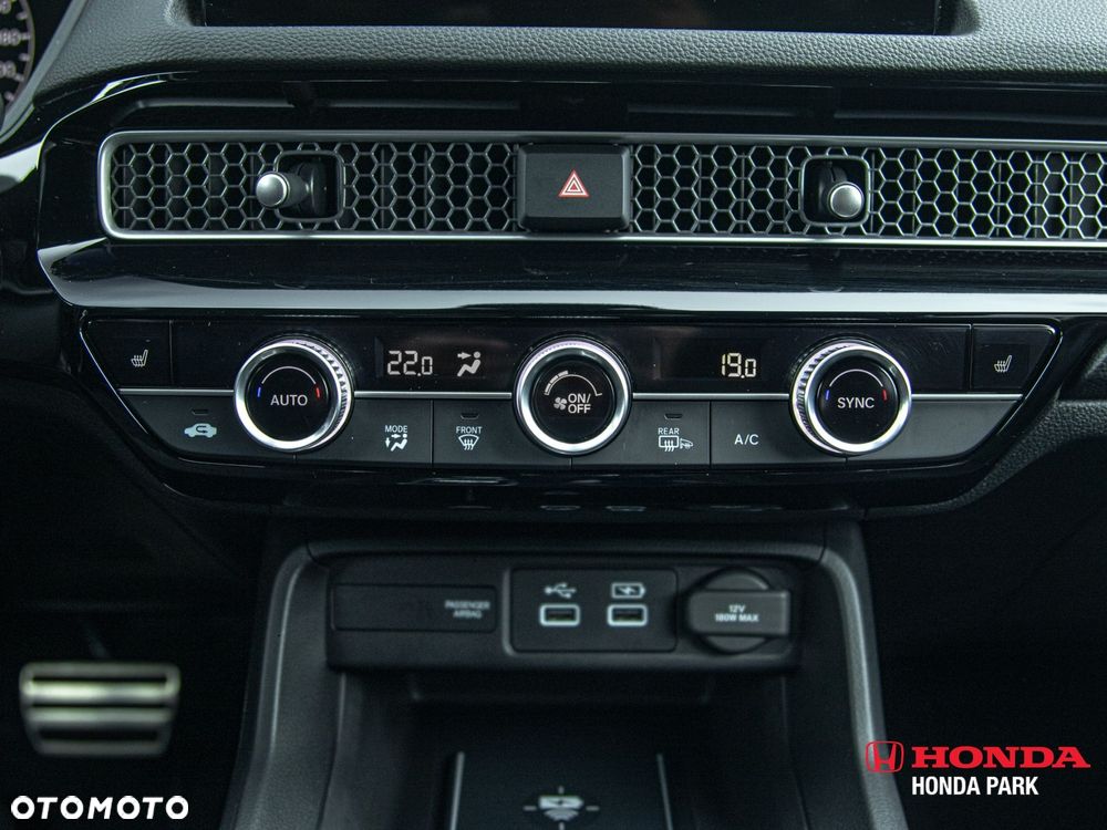 Honda Civic 2.0 i-MMD Sport CVT - 28