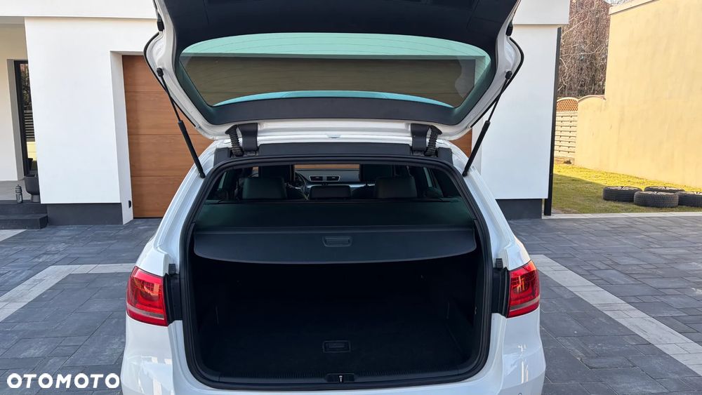 Volkswagen Passat 2.0 TDI DSG BlueMotion Technology R-Line - 17