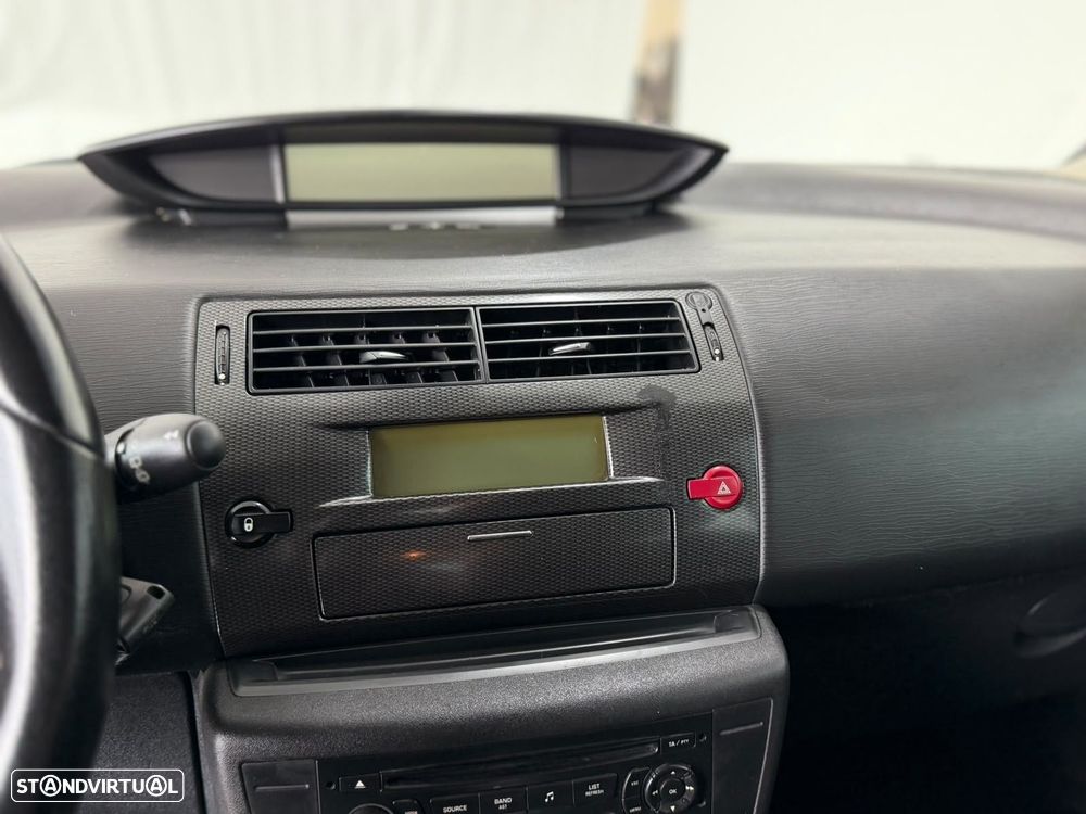 Citroën C4 1.6 e-HDi Exclusive CMP6 - 10