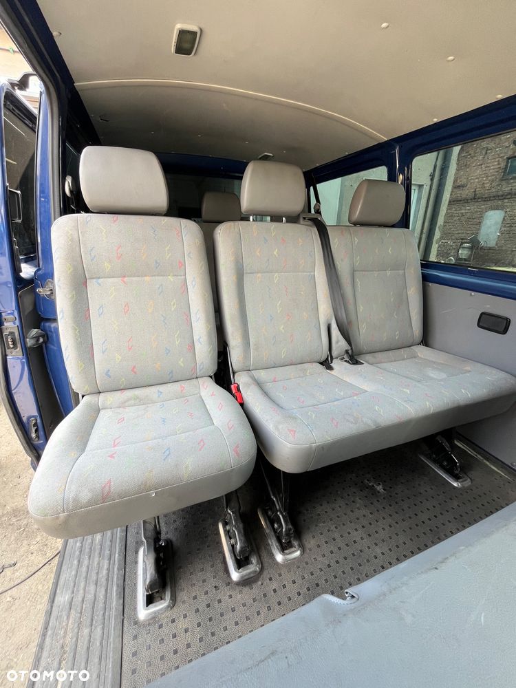 Volkswagen Transporter - 23