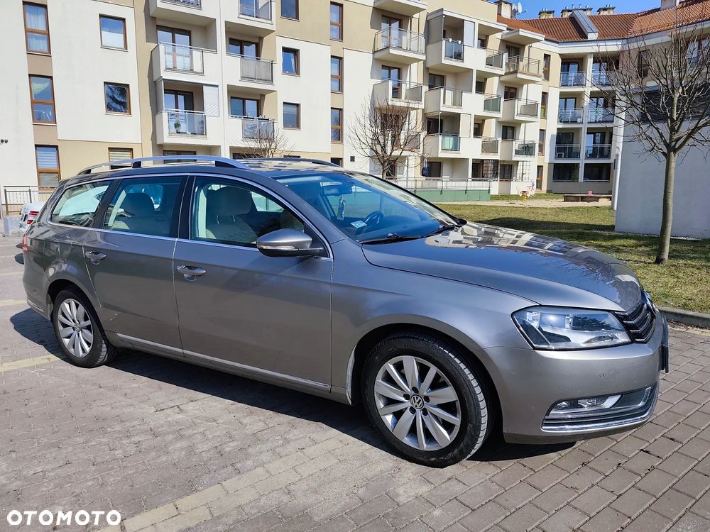 Volkswagen Passat 1.6 TDI BlueMotion Technology Comfortline - 4