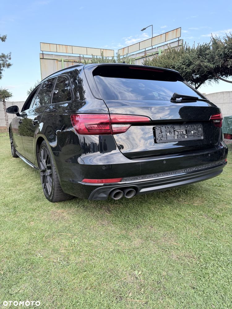 Audi A4 Avant - 22