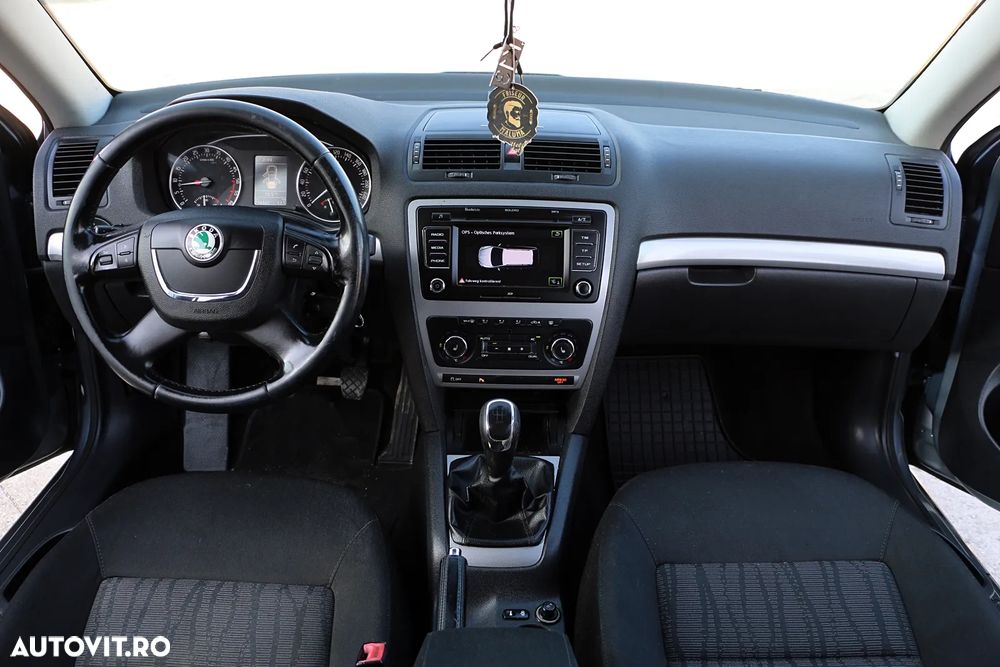 Skoda Octavia 1.6 TDI DPF Elegance - 9