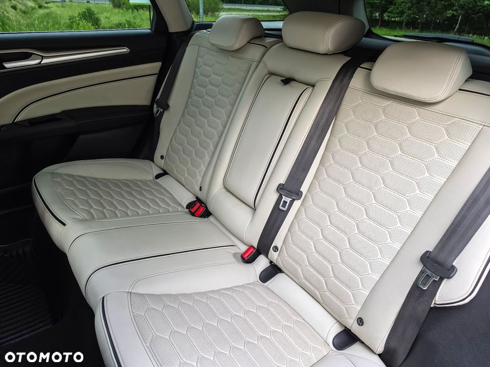 Ford Mondeo Vignale 2.0 EcoBoost - 18