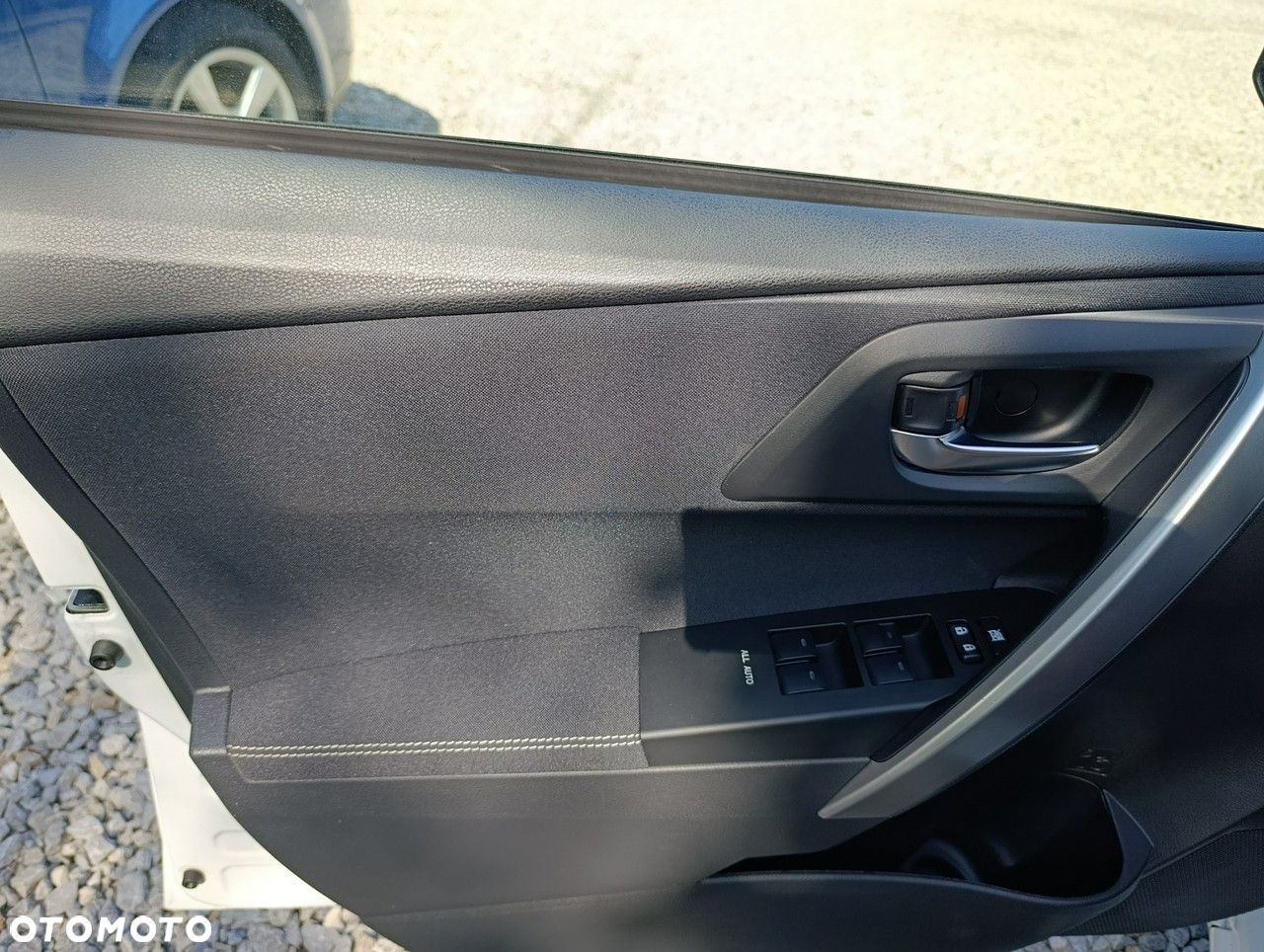 Toyota Auris 1.8 VVT-i Hybrid Automatik Executive - 13