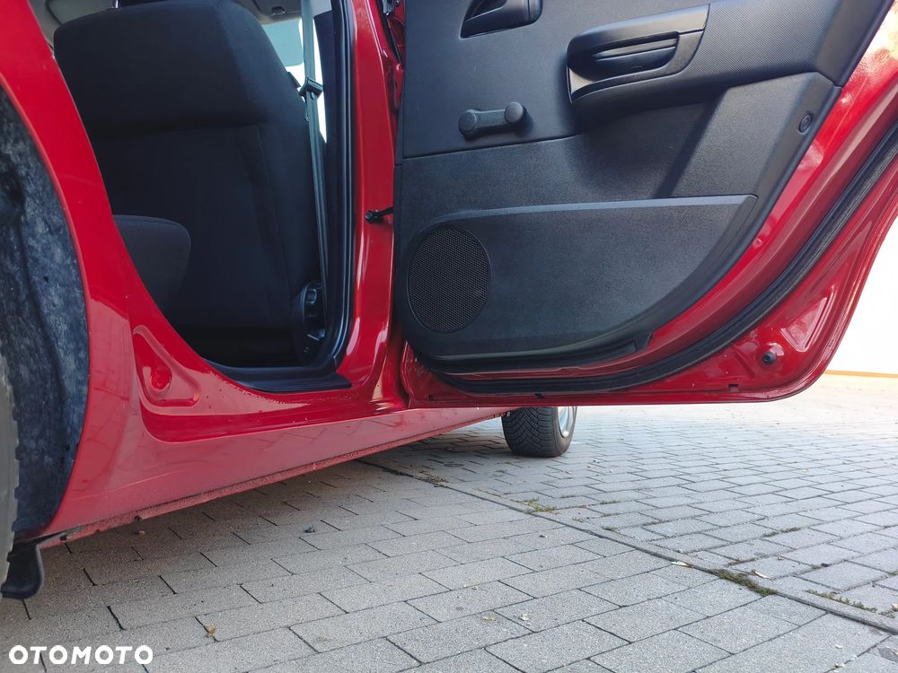Kia Ceed 1.4 CVVT Dream-Team Edition - 20