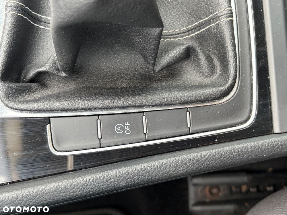 Volkswagen Golf 1.2 TSI BlueMotion Technology Cup - 12