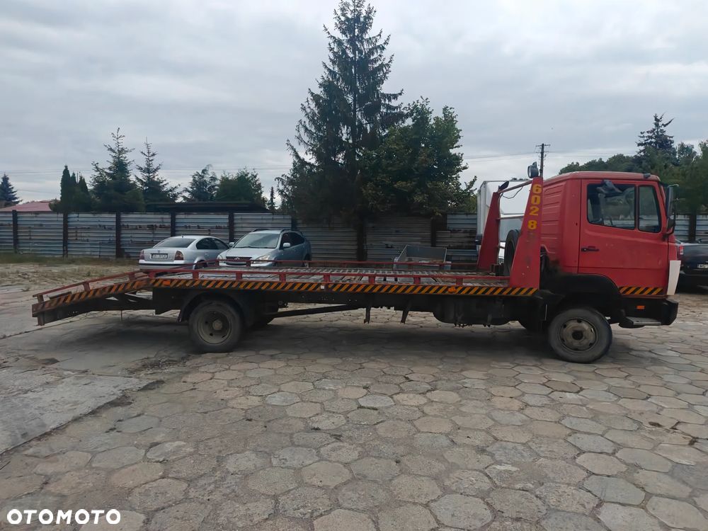 Mercedes-Benz 817 - 4