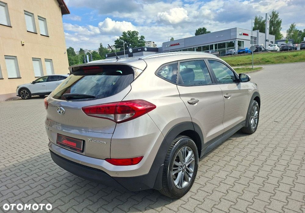 Hyundai Tucson - 8