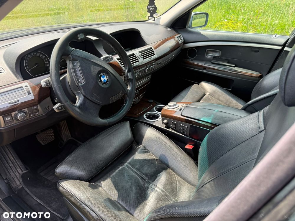 BMW Seria 7 - 32