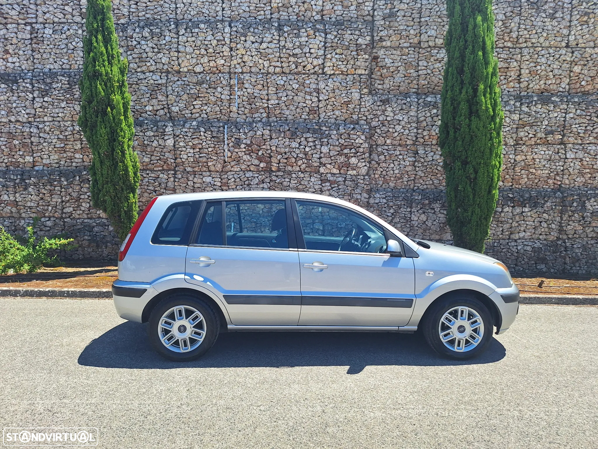Ford Fiesta 1.25 Trend - 14