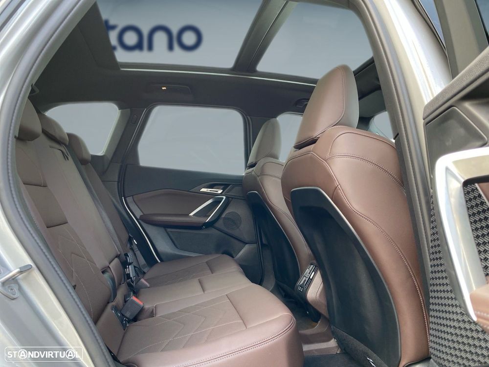 BMW iX1 eDrive20 Pack Desportivo M - 18