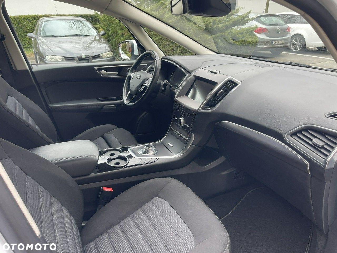 Ford S-Max - 31