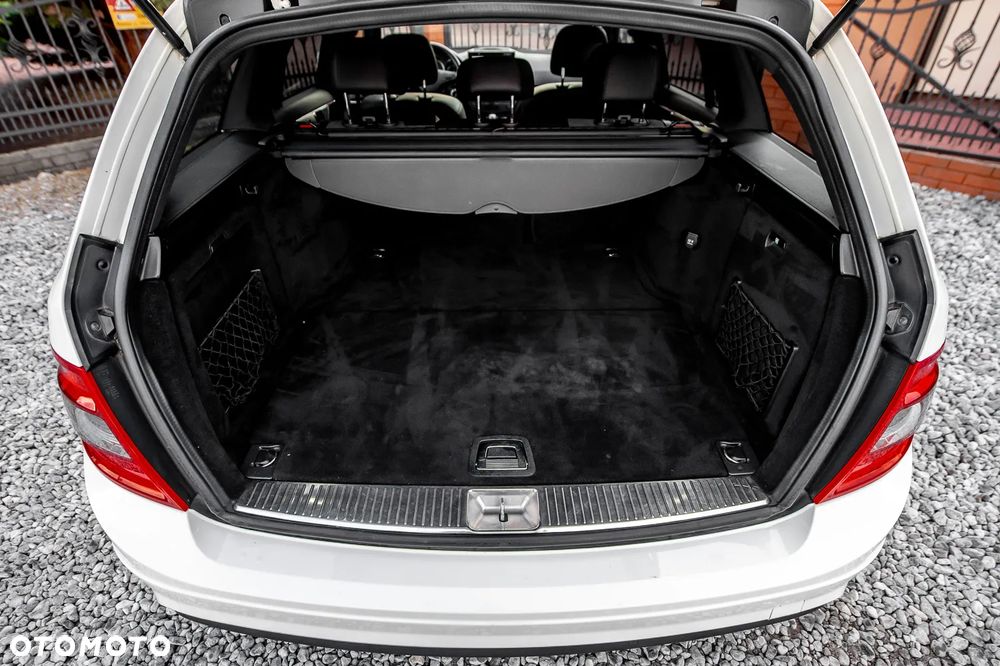 Mercedes-Benz Klasa C 200 T (BlueEFFICIENCY) 7G-TRONIC Elegance - 14