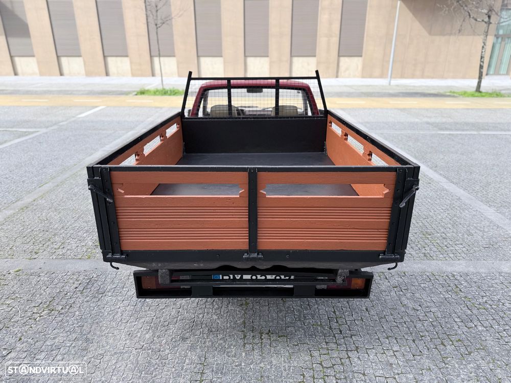 Toyota Hilux 2.4 D LN56L - 6