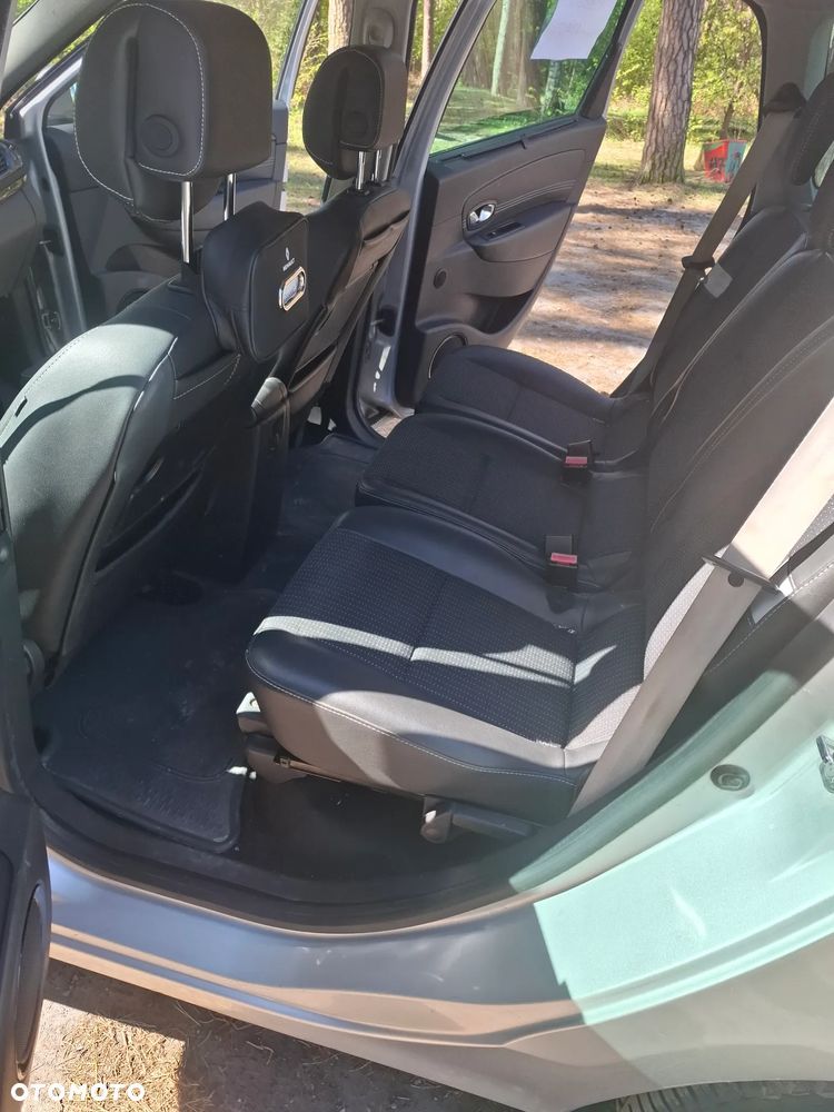 Renault Grand Scenic Energy dCi 130 Start & Stop Bose Edition - 8