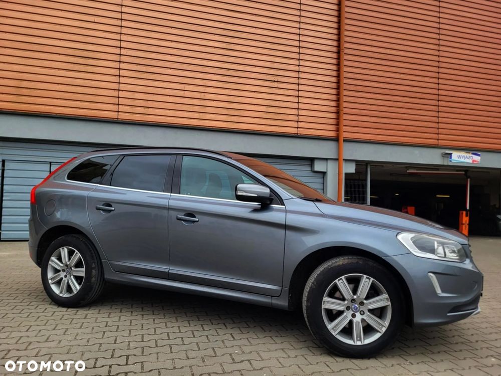 Volvo XC 60 D4 Geartronic Momentum - 16
