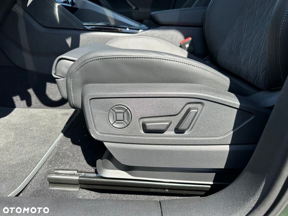 Audi Q5 Sportback - 16
