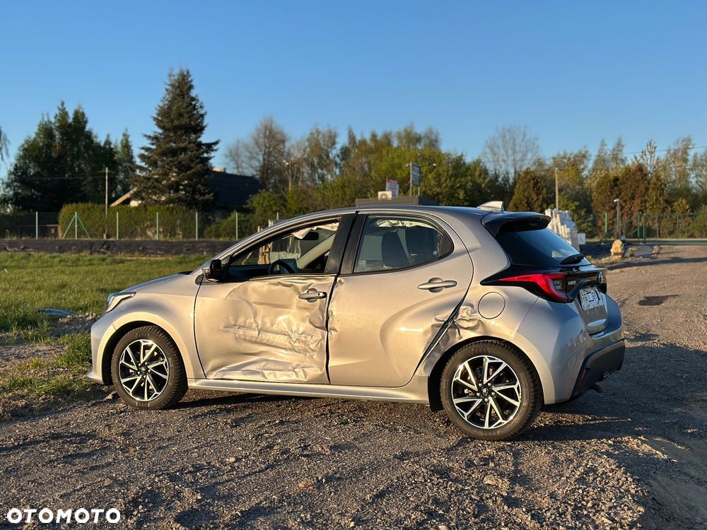 Toyota Yaris - 12