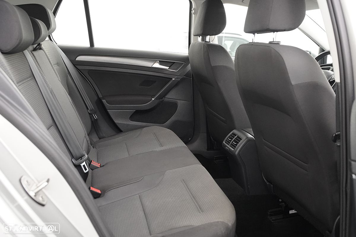VW Golf 1.0 TSI Confortline - 20