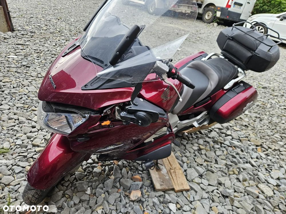 Honda ST - 7