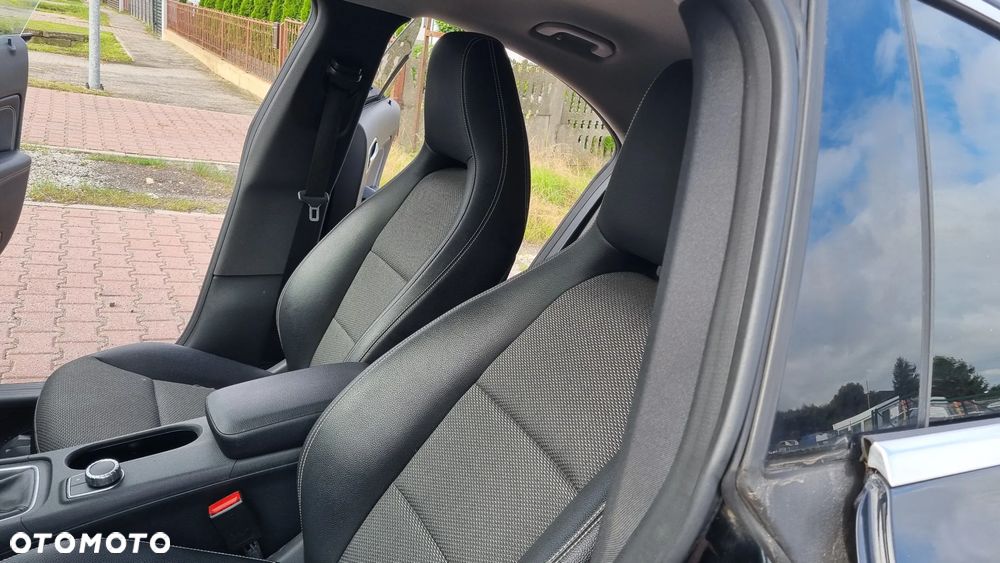 Mercedes-Benz CLA 180 (CDI) d - 29
