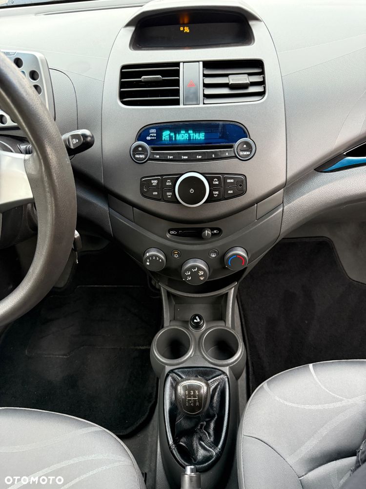 Chevrolet Spark 1.0 Base - 16