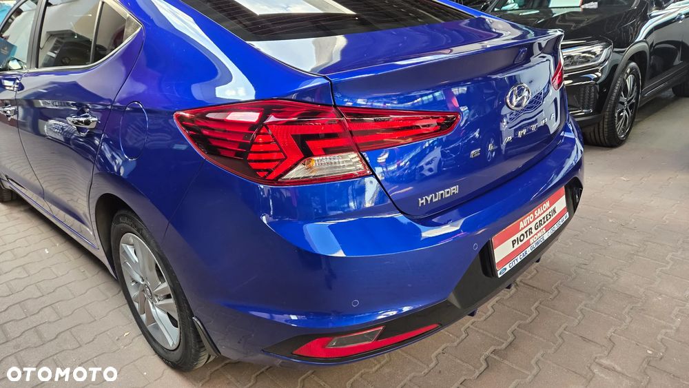 Hyundai Elantra 1.6 Comfort Premiere - 7