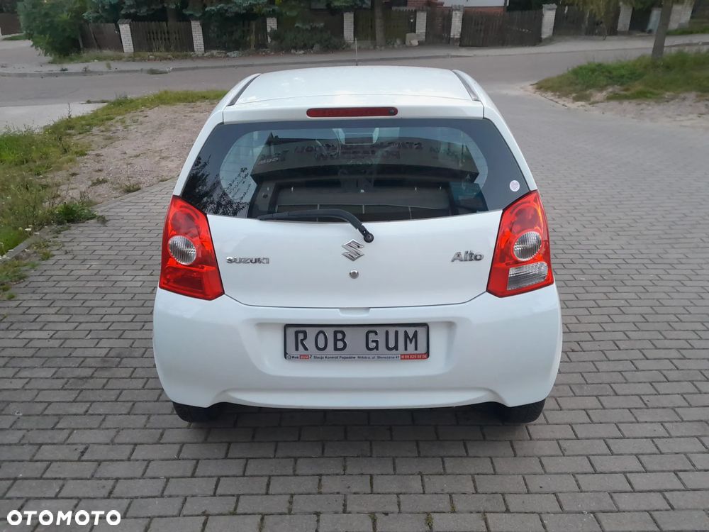 Suzuki Alto 2011 photo 4