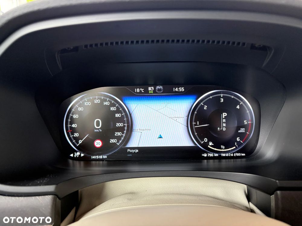 Volvo V90 Cross Country D5 AWD Pro - 16