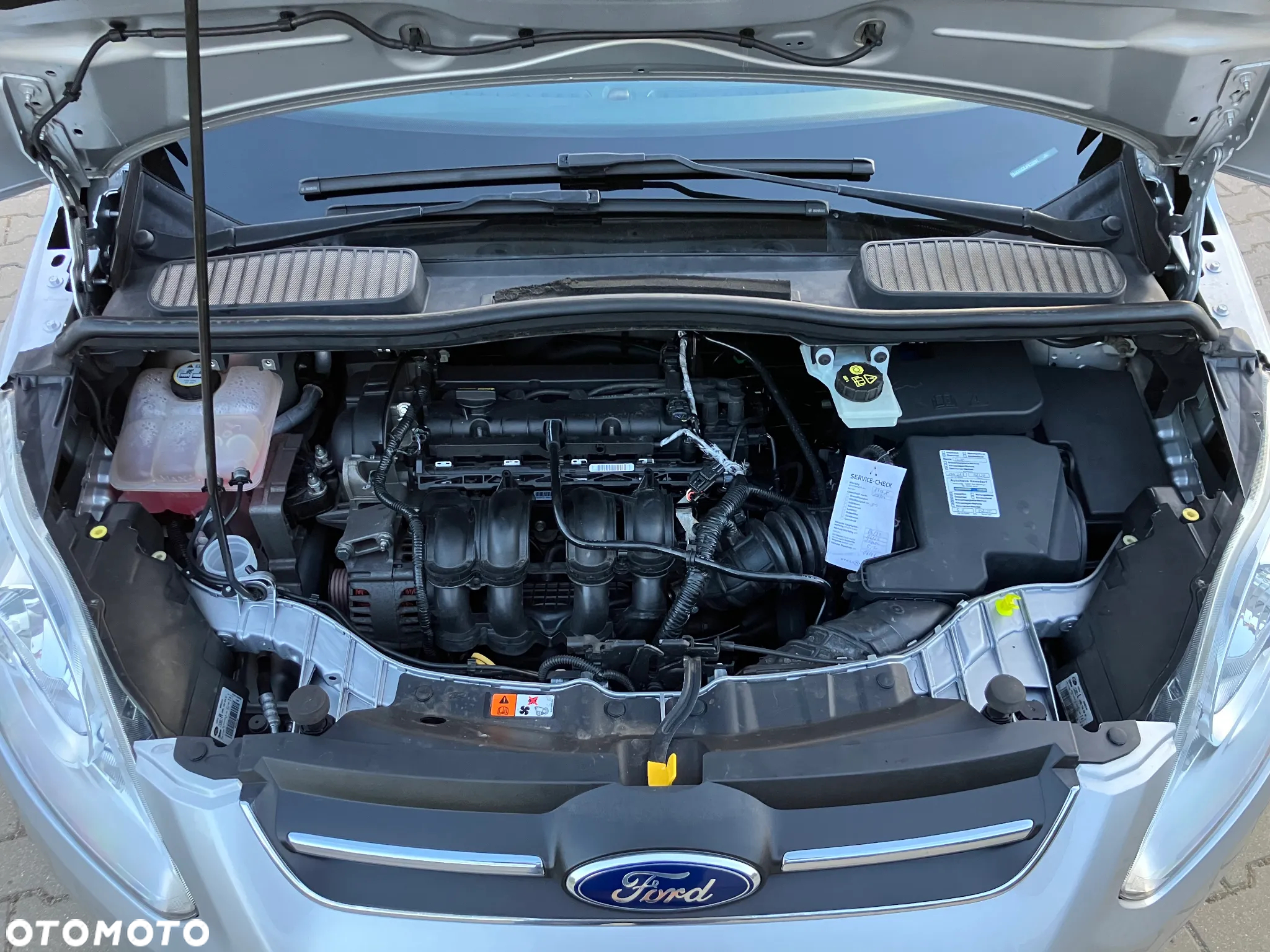 Ford C-MAX 1.6 Ti-VCT SYNC Edition - 38