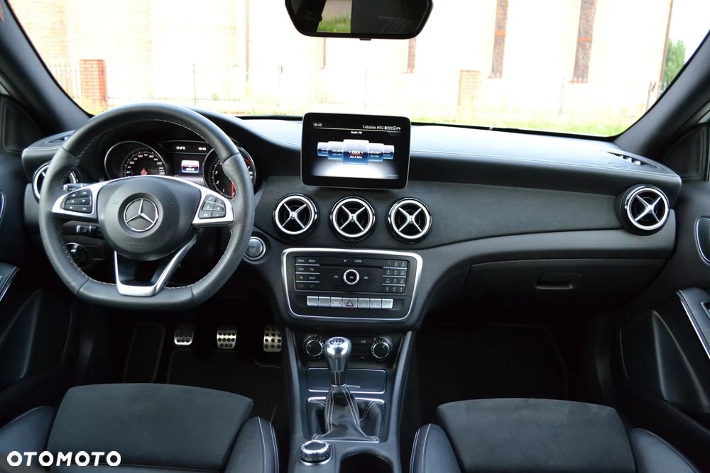 Mercedes-Benz Klasa A 200 AMG Line - 27