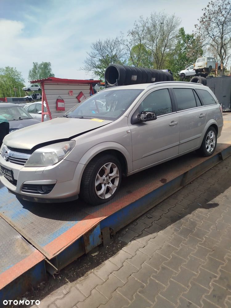 Opel Astra H na części. - 3